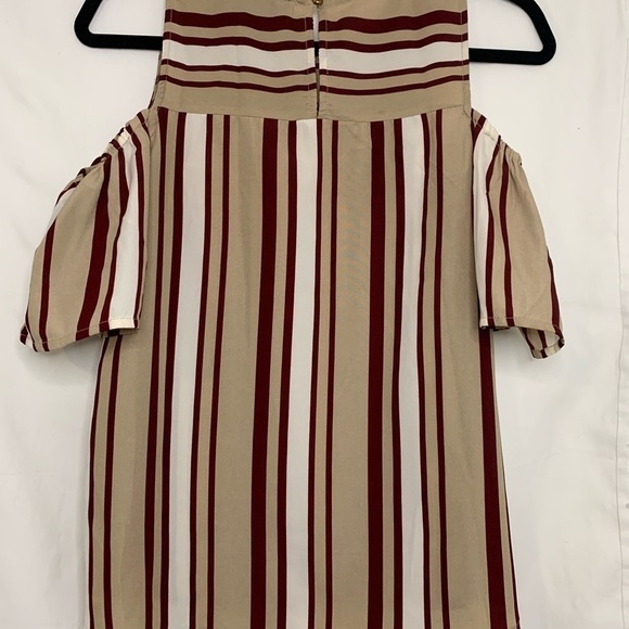 Sweet Wanderer Cold Shoulder Blouse - Picture 2 of 5